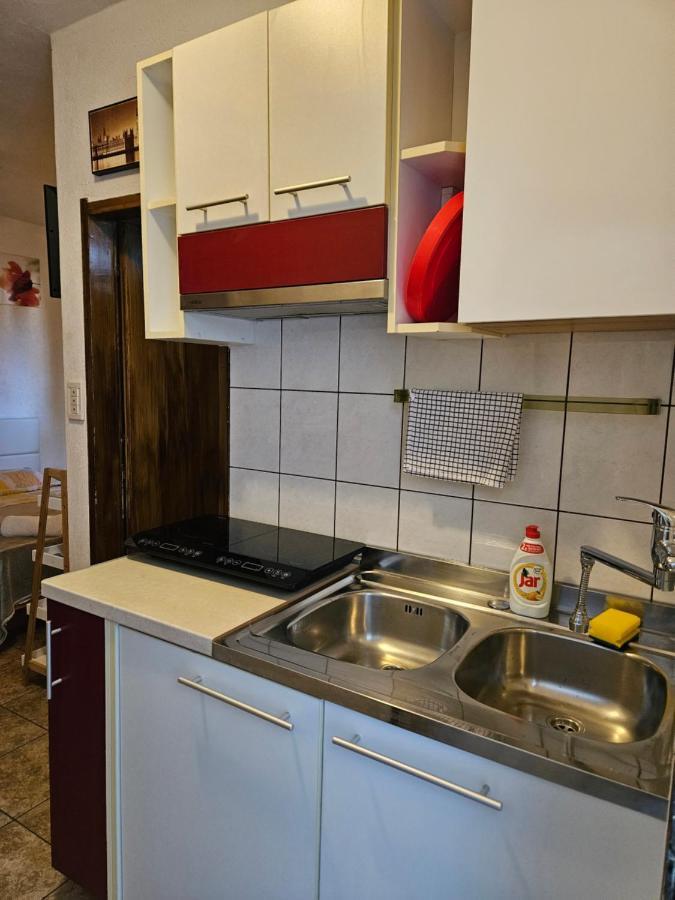 Apartments Ivan Malinska Buitenkant foto